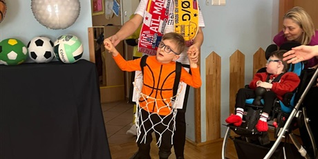 Powiększ grafikę: bal-pilkarski-w-przedszkolu-673461.jpg